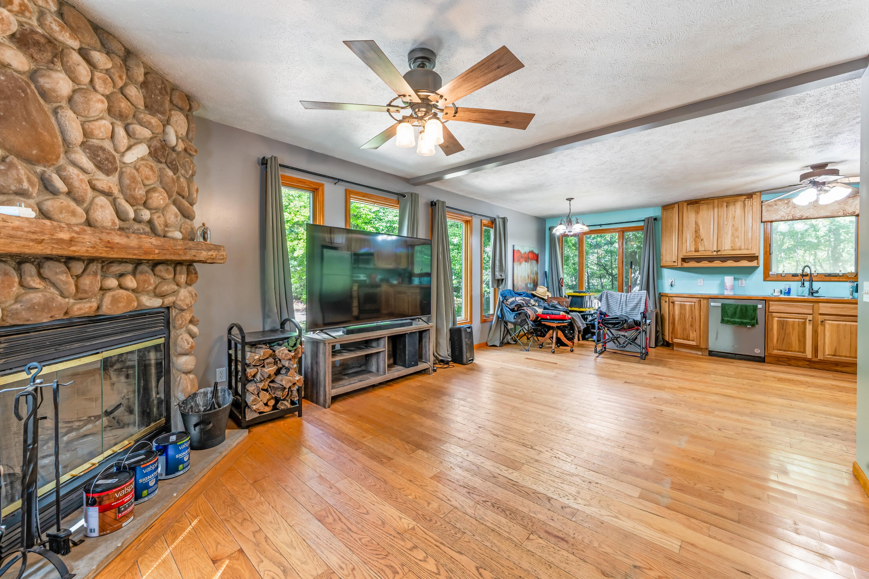 10120 Crazy Horse Trail