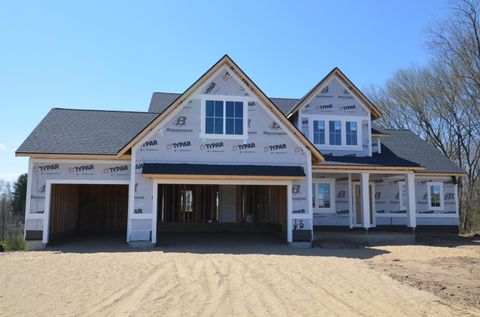 Single Family Residence in Zeeland MI 9427 Bluff Ridge Drive.jpg