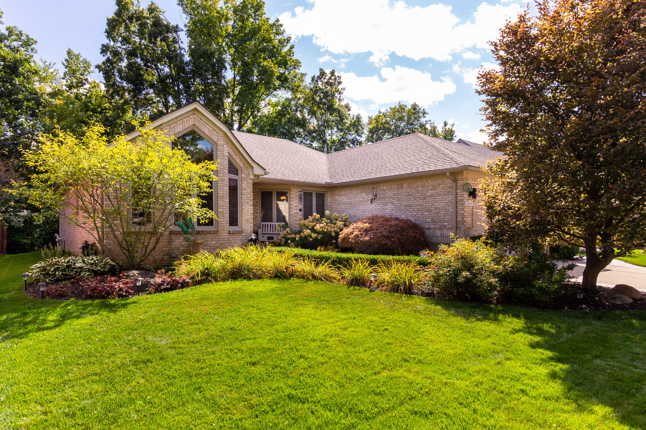 View Clinton Twp, MI 48038 house