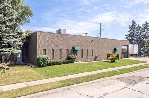 23166 AMBER Avenue Warren MI 48089