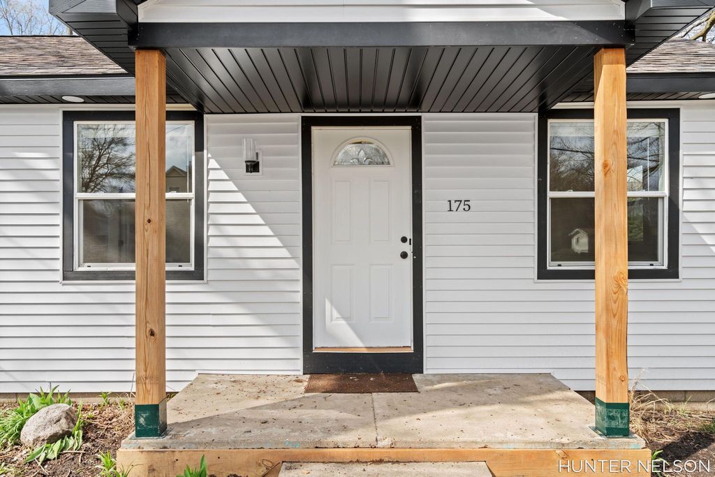 Photo of 175 E Commerce Street, Grant, MI 49327 (MLS # 26015410)