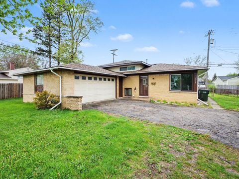 Photo of 12217 Wheaton Drive, Sterling Heights, MI 48313 (MLS # 26018881)