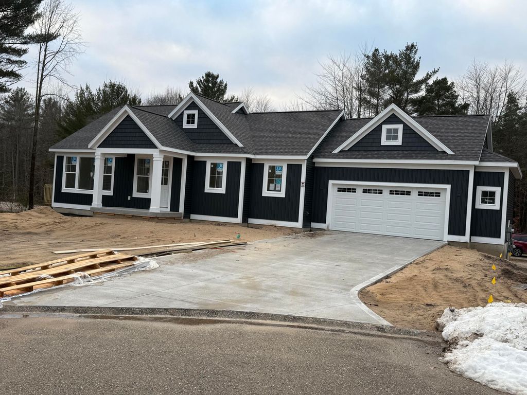 Photo of 16379 Silverado Court #80, Spring Lake, MI 49456 (MLS # 25061305)