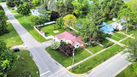 Single Family Residence in Reed City MI 403 Lincoln Avenue.jpg
