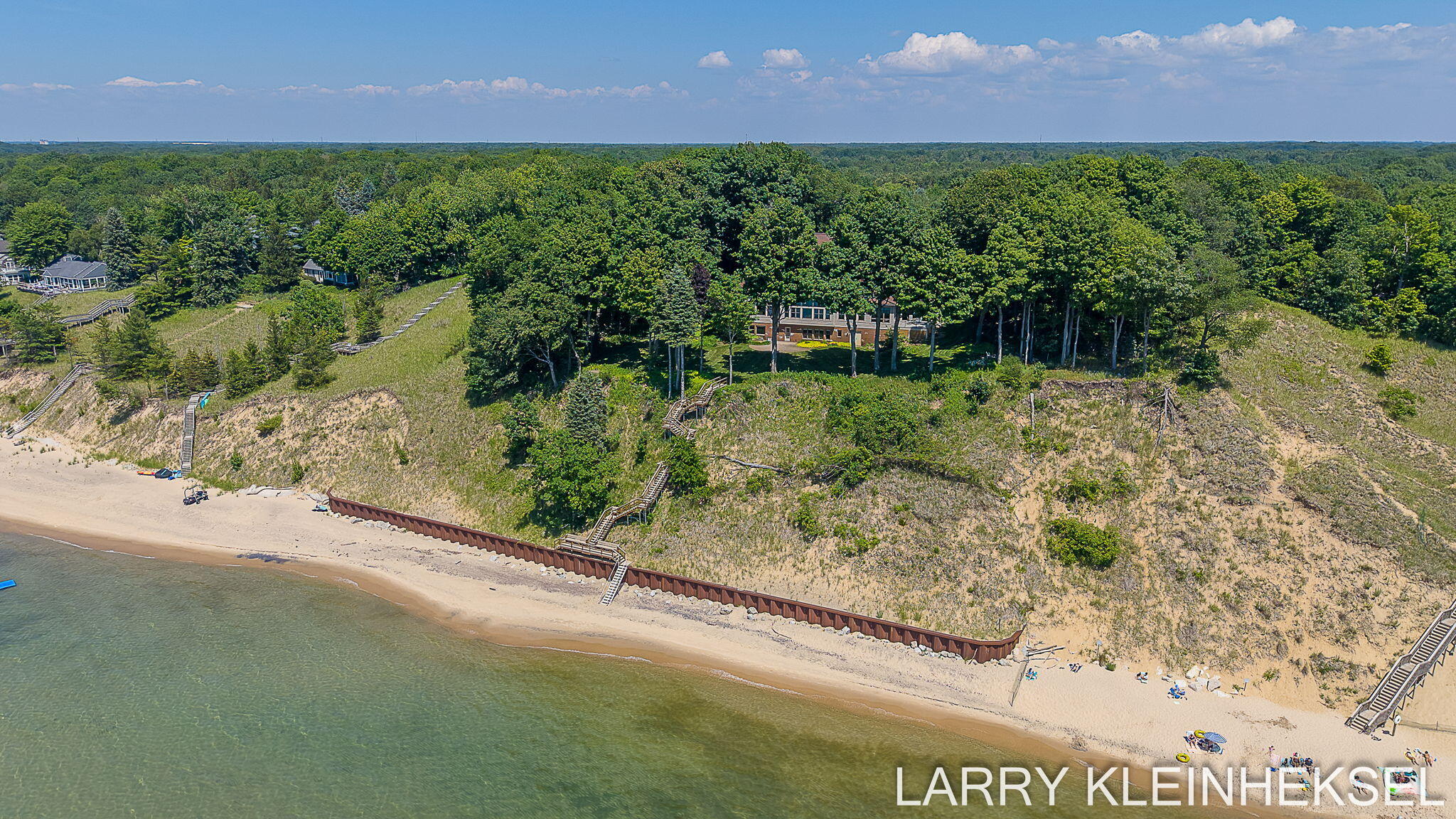 5645 N Lakeshore Drive