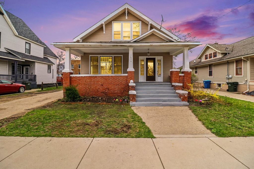 Photo of 1698 Sanford Street, Muskegon, MI 49441 (MLS # 26016029)