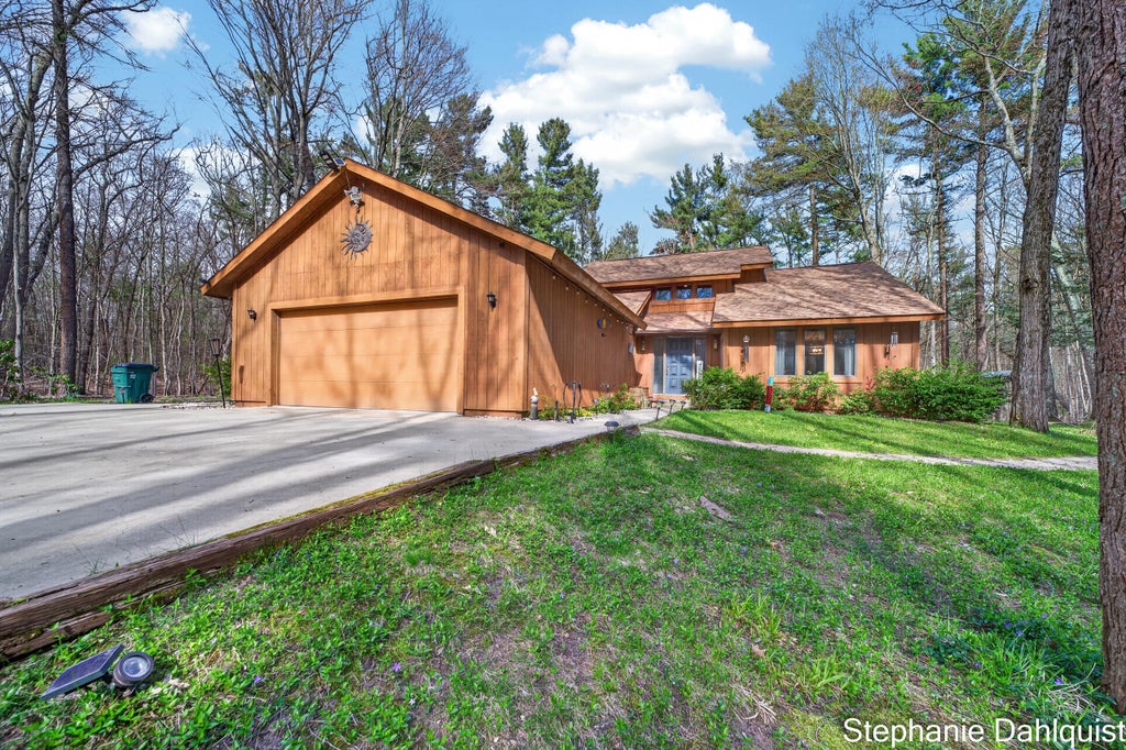 Photo of 848 Scenic Drive, Muskegon, MI 49445 (MLS # 26021175)