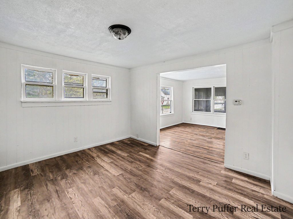 Photo of 2028 8th Street, Muskegon, MI 49444 (MLS # 26023287)