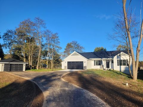 Photo of 2821 14 Mile Rd, Sparta, MI 49345 (MLS # 25056923)