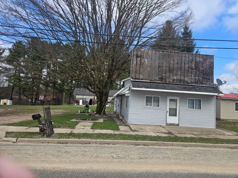 Photo of 2582 E Michigan Street, Free Soil, MI 49411 (MLS # 26015305)