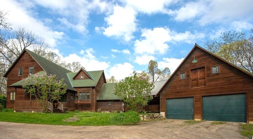 3705 Grand River Drive NE