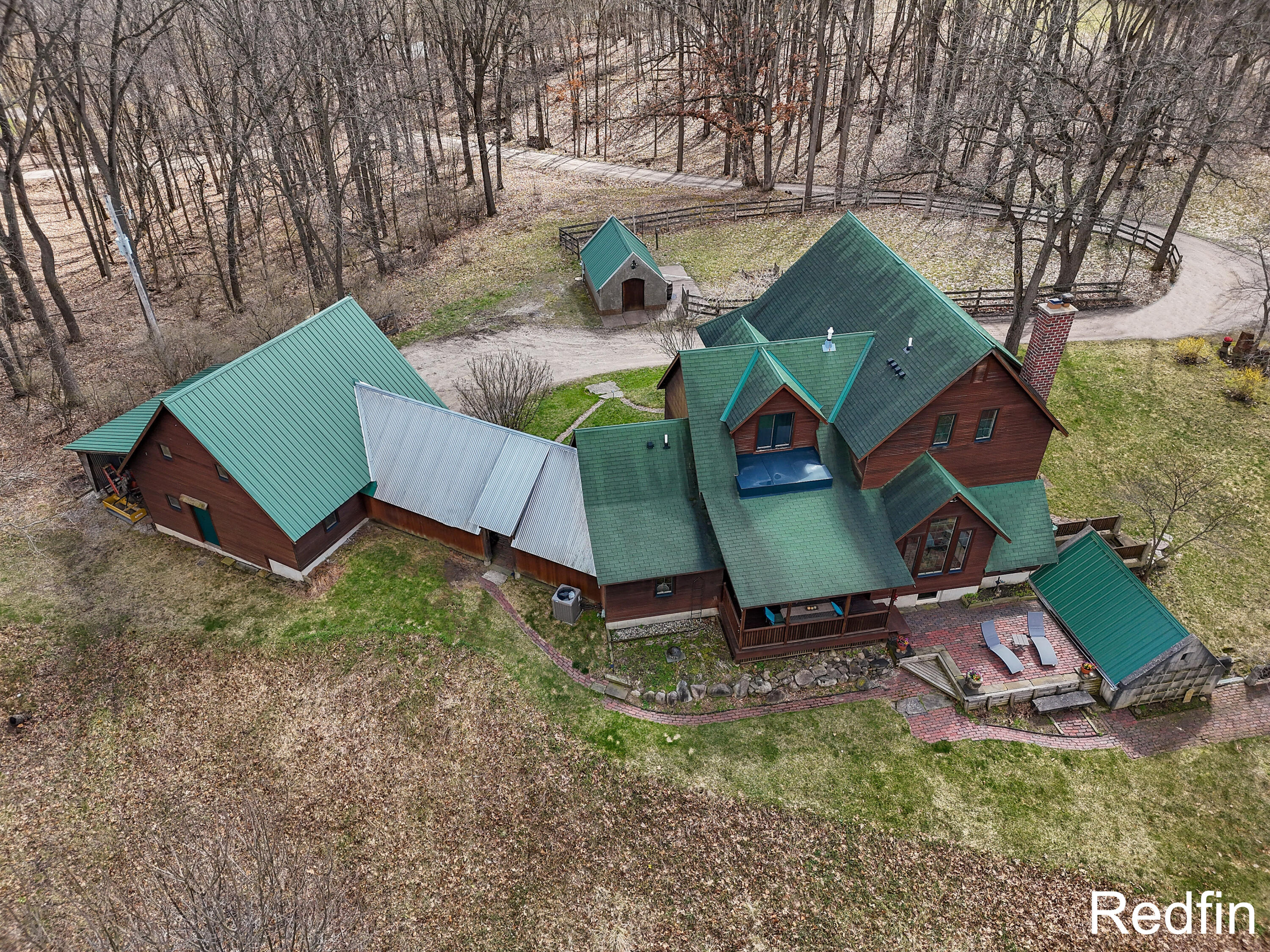 3705 Grand River Drive NE