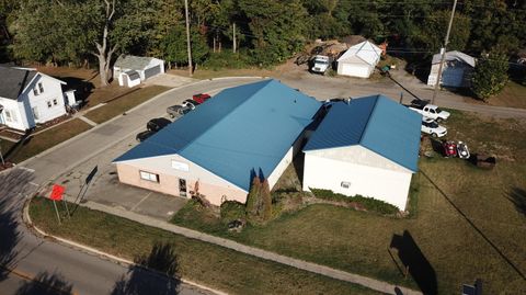 Photo of 701 S Red Bud Trail, Buchanan, MI 49107 (MLS # 26018823)