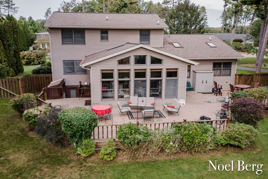 Photo of 17218 Timber Dunes Drive, Grand Haven, MI 49417 (MLS # 26010613)