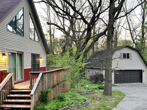 Photo of 4060 S 5th Street, Kalamazoo, MI 49009 (MLS # 26021908)