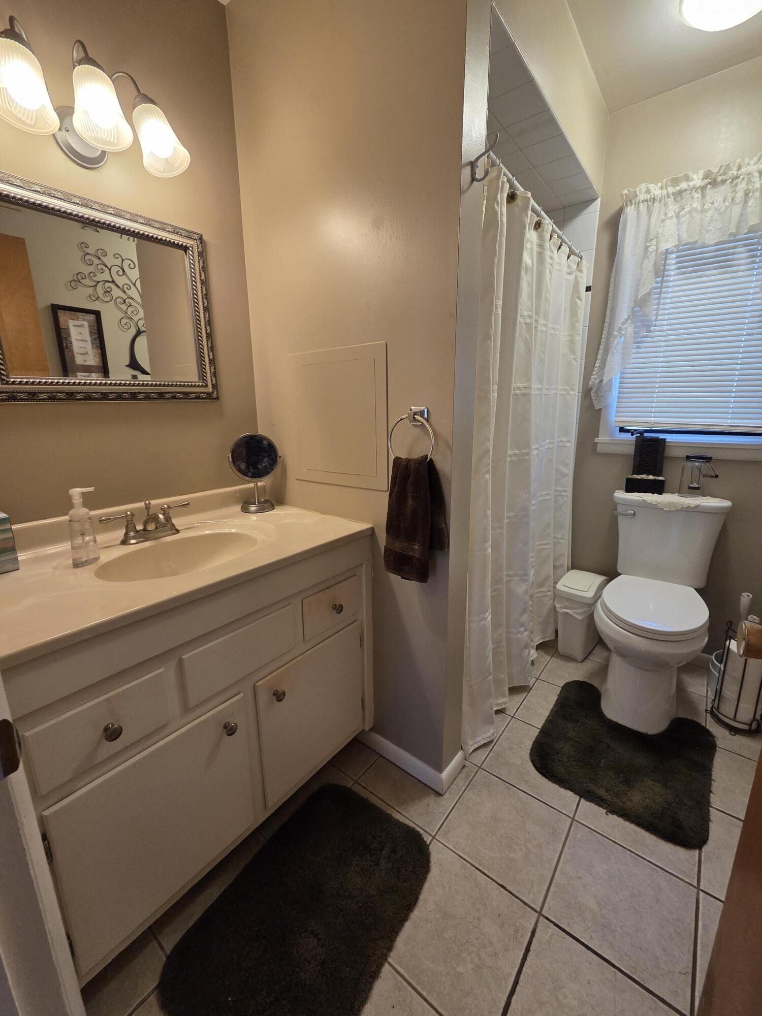 Allegan, Michigan 49010, United States, 3 Bedrooms Bedrooms, ,2 BathroomsBathrooms,Residential,Pending,114735