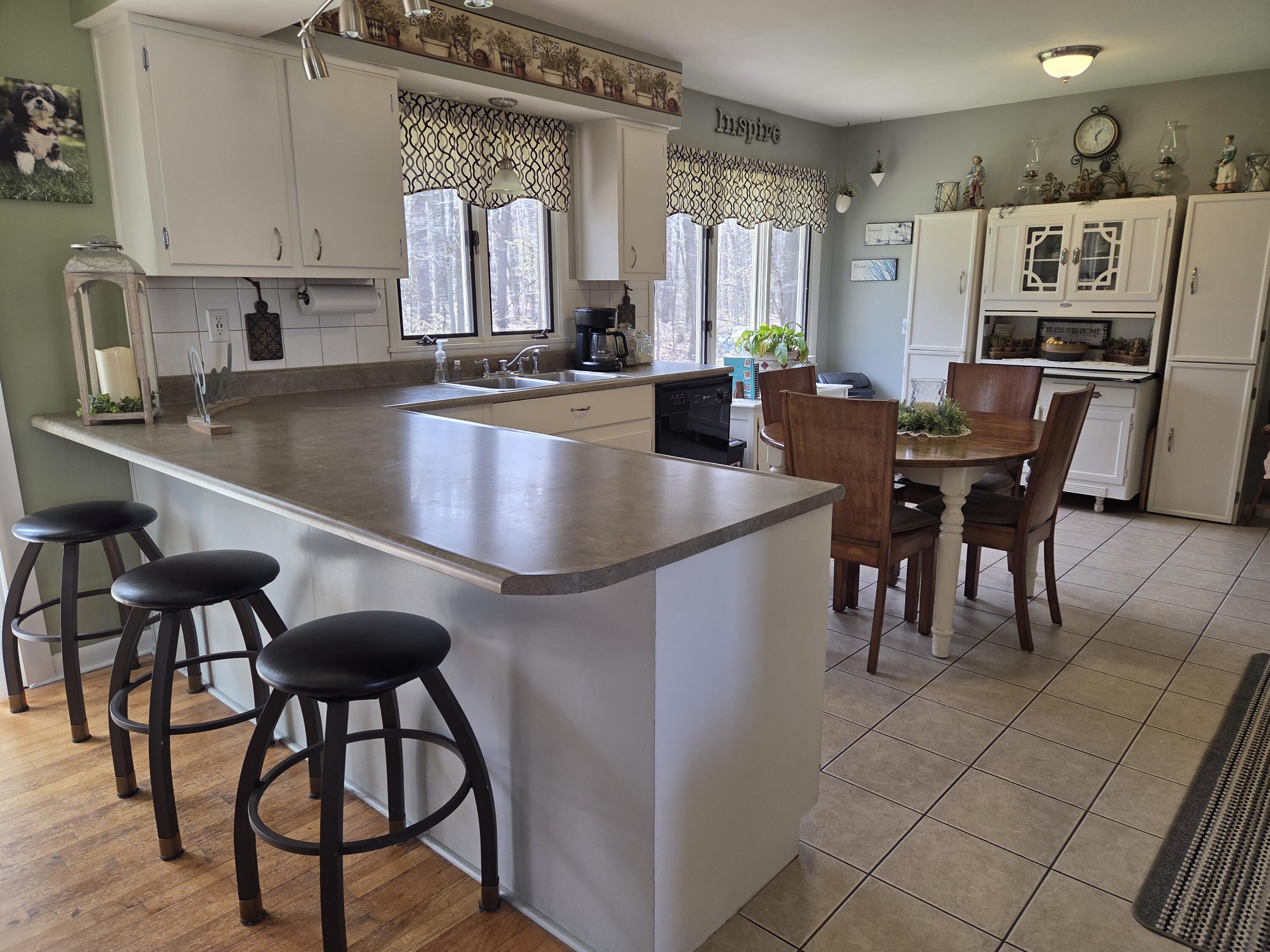 Allegan, Michigan 49010, United States, 3 Bedrooms Bedrooms, ,2 BathroomsBathrooms,Residential,Pending,114735