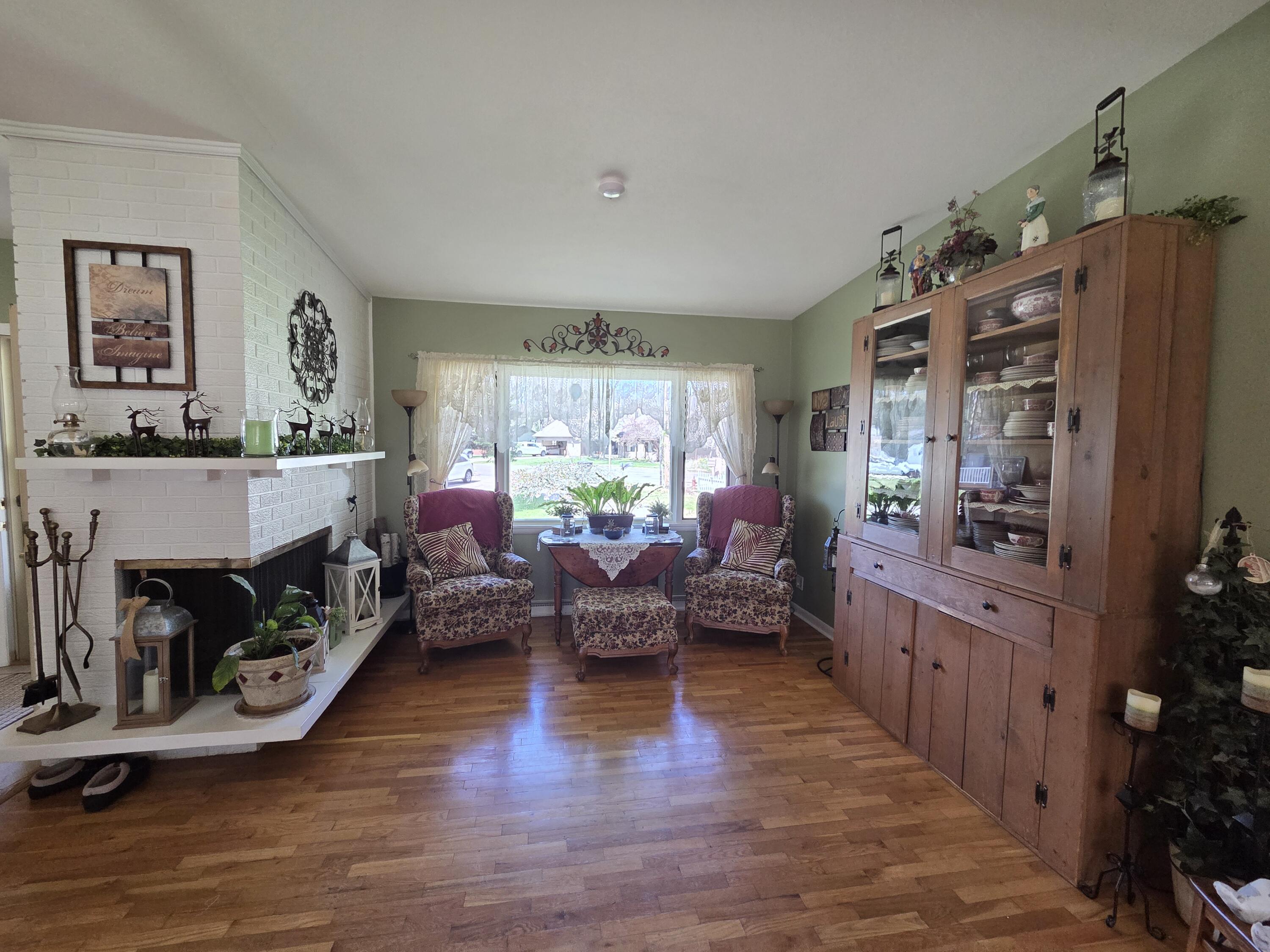 Allegan, Michigan 49010, United States, 3 Bedrooms Bedrooms, ,2 BathroomsBathrooms,Residential,Pending,114735