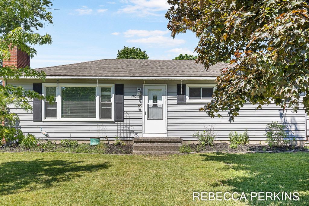 Photo of 286 Dartmouth Avenue, Holland, MI 49423 (MLS # 26025703)