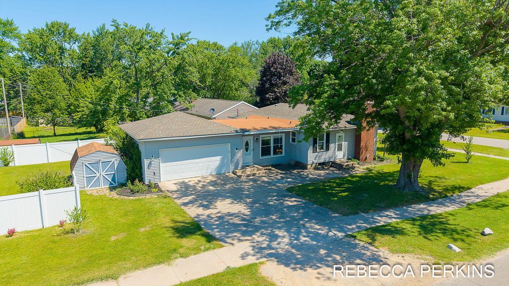 Photo of 286 Dartmouth Avenue, Holland, MI 49423 (MLS # 26025703)