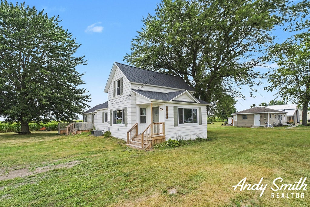 Photo of 5843 120th Avenue, Holland, MI 49424 (MLS # 26050356)