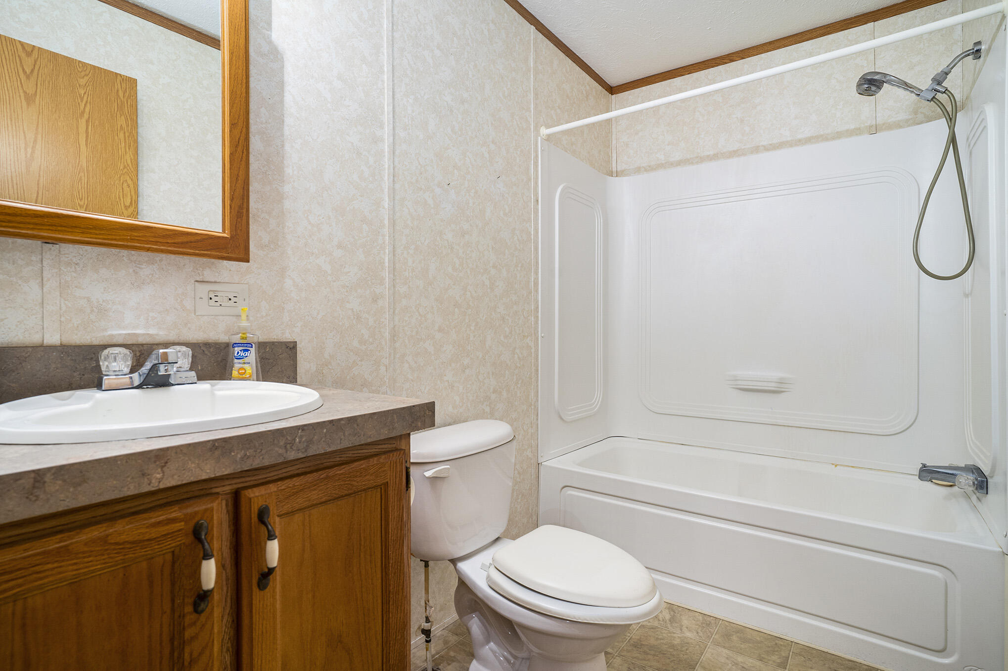 Bloomingdale, Michigan 49026, United States, 2 Bedrooms Bedrooms, ,2 BathroomsBathrooms,Residential,Active,94457