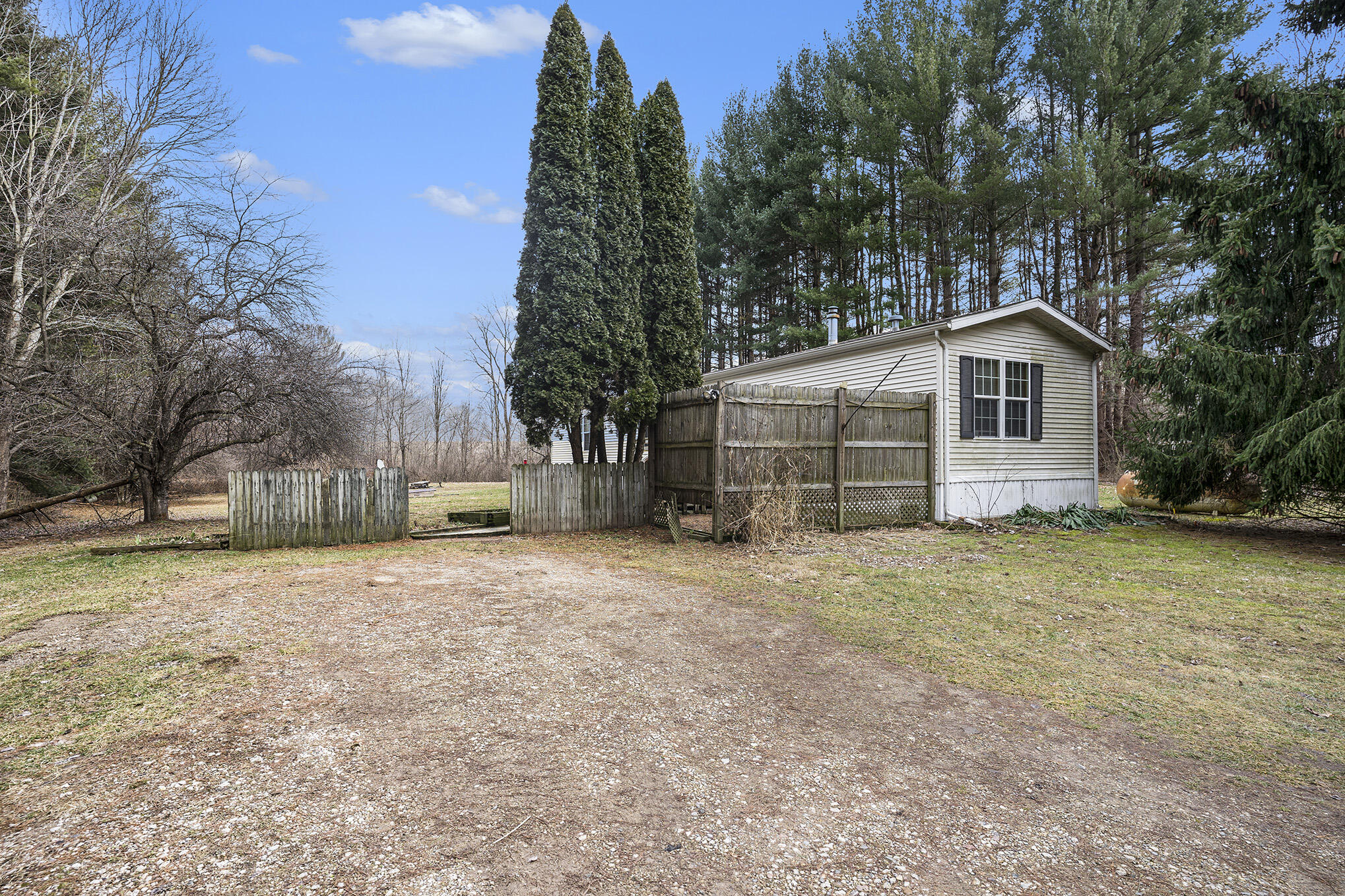 Bloomingdale, Michigan 49026, United States, 2 Bedrooms Bedrooms, ,2 BathroomsBathrooms,Residential,Active,94457