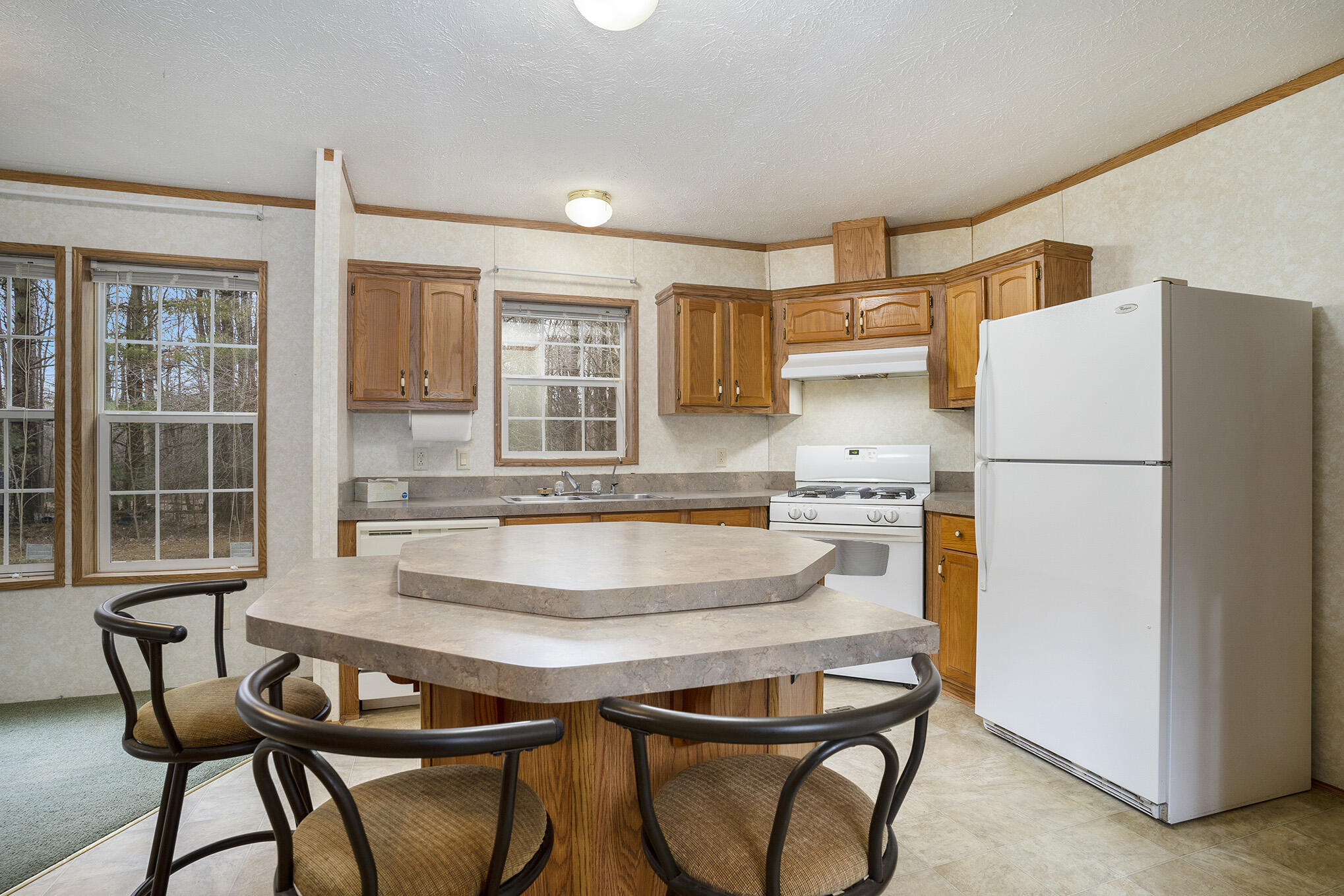 Bloomingdale, Michigan 49026, United States, 2 Bedrooms Bedrooms, ,2 BathroomsBathrooms,Residential,Active,94457