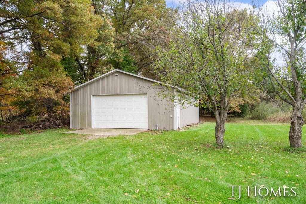 Photo of 9188 Whittall Street NE, Rockford, MI 49341 (MLS # 25055329)
