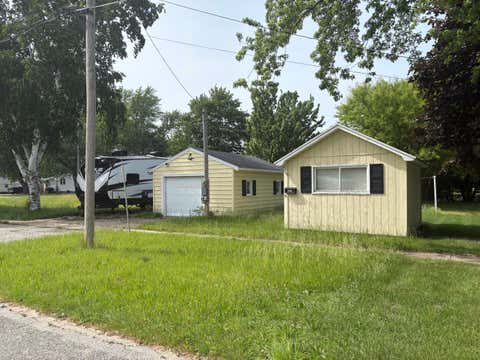 Photo of 2507 Nelson Street, Manistee, MI 49660 (MLS # 26030270)