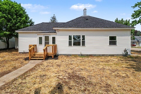 Photo of 311 N Lavinia Street, Ludington, MI 49431 (MLS # 26028725)