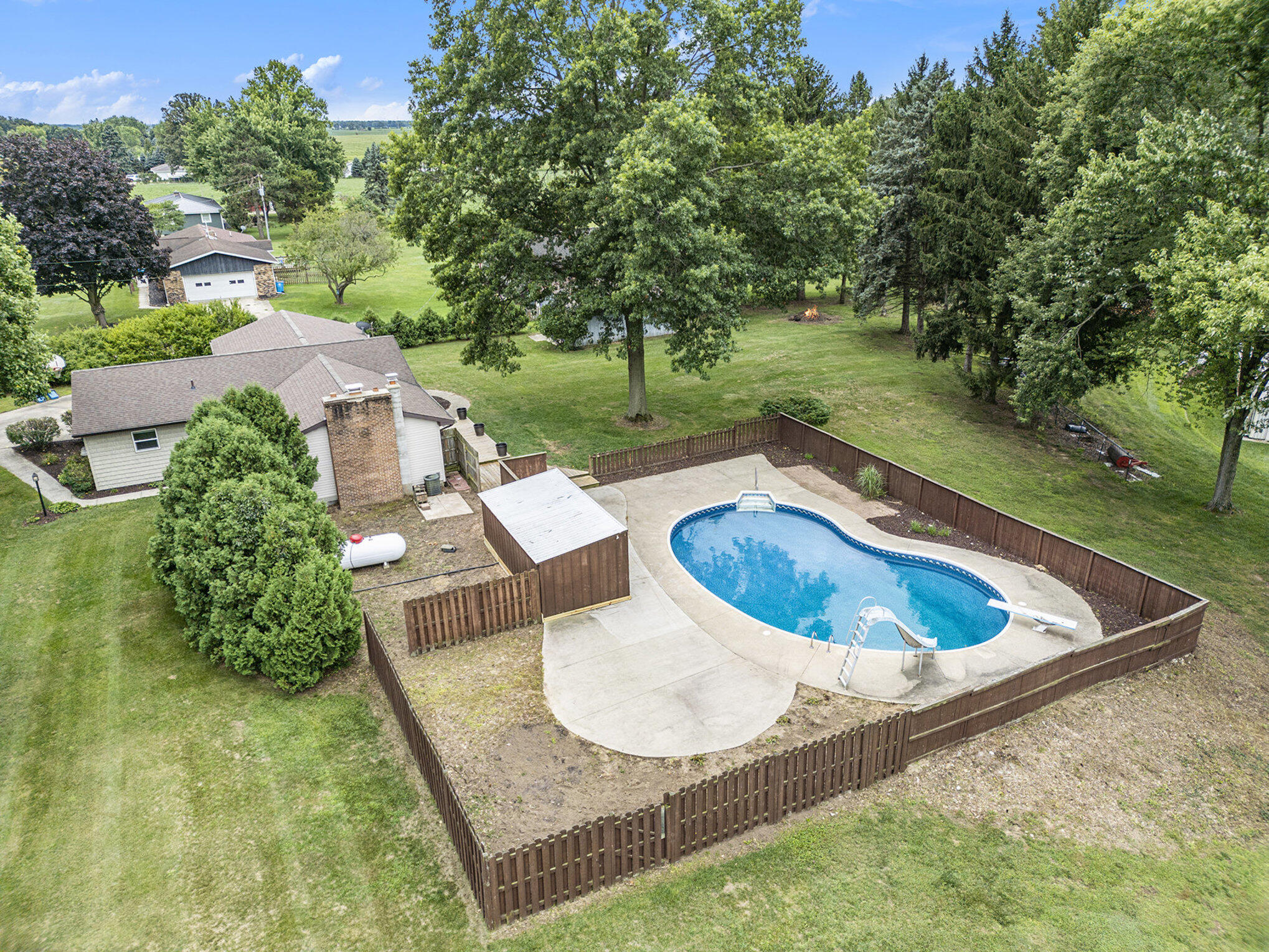 Constantine, Michigan 49042, United States, 4 Bedrooms Bedrooms, ,2 BathroomsBathrooms,Residential,Active,196396