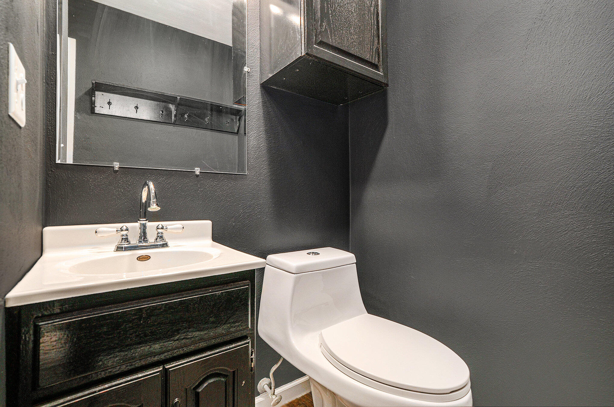 Constantine, Michigan 49042, United States, 4 Bedrooms Bedrooms, ,2 BathroomsBathrooms,Residential,Active,196396