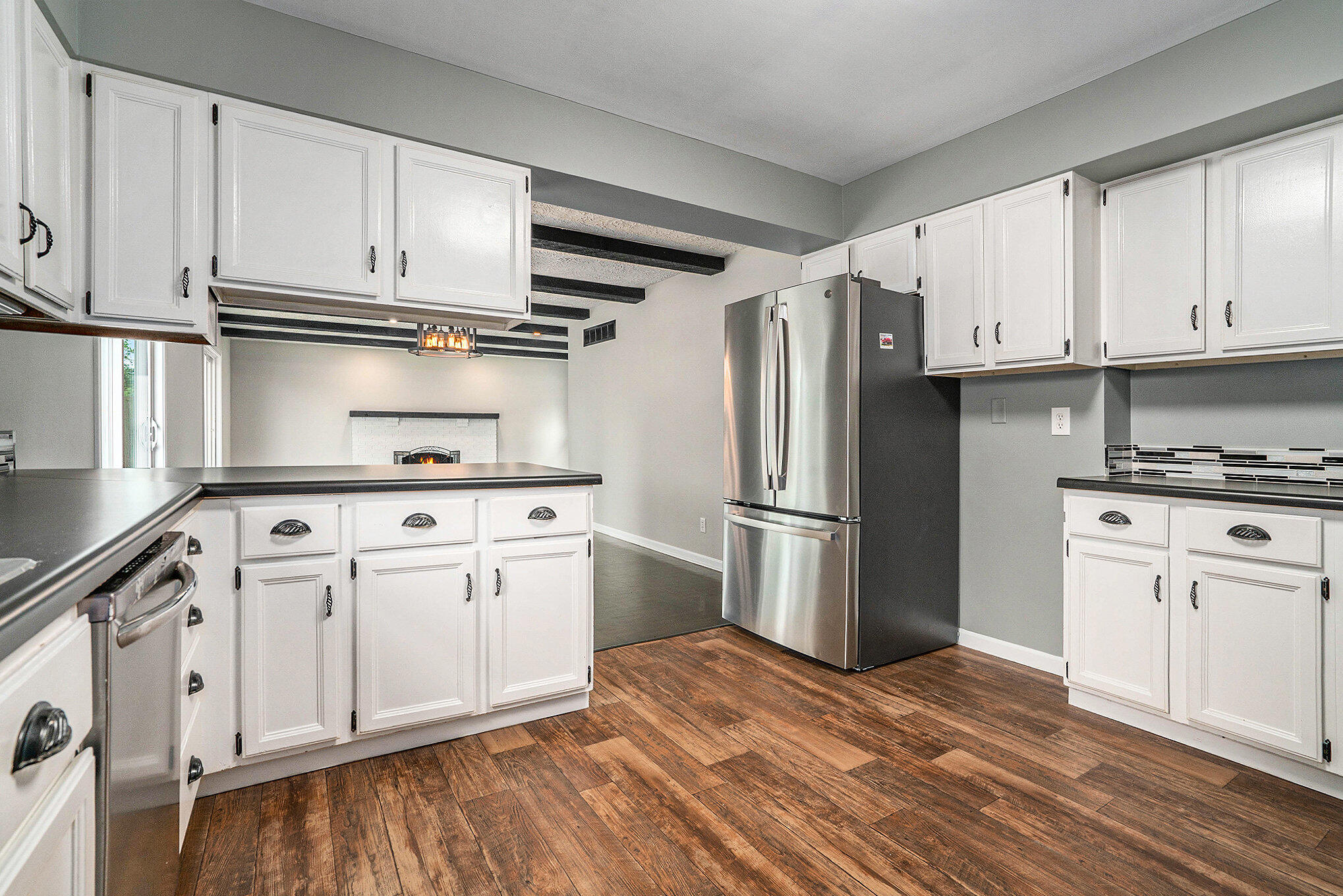 Constantine, Michigan 49042, United States, 4 Bedrooms Bedrooms, ,2 BathroomsBathrooms,Residential,Active,196396