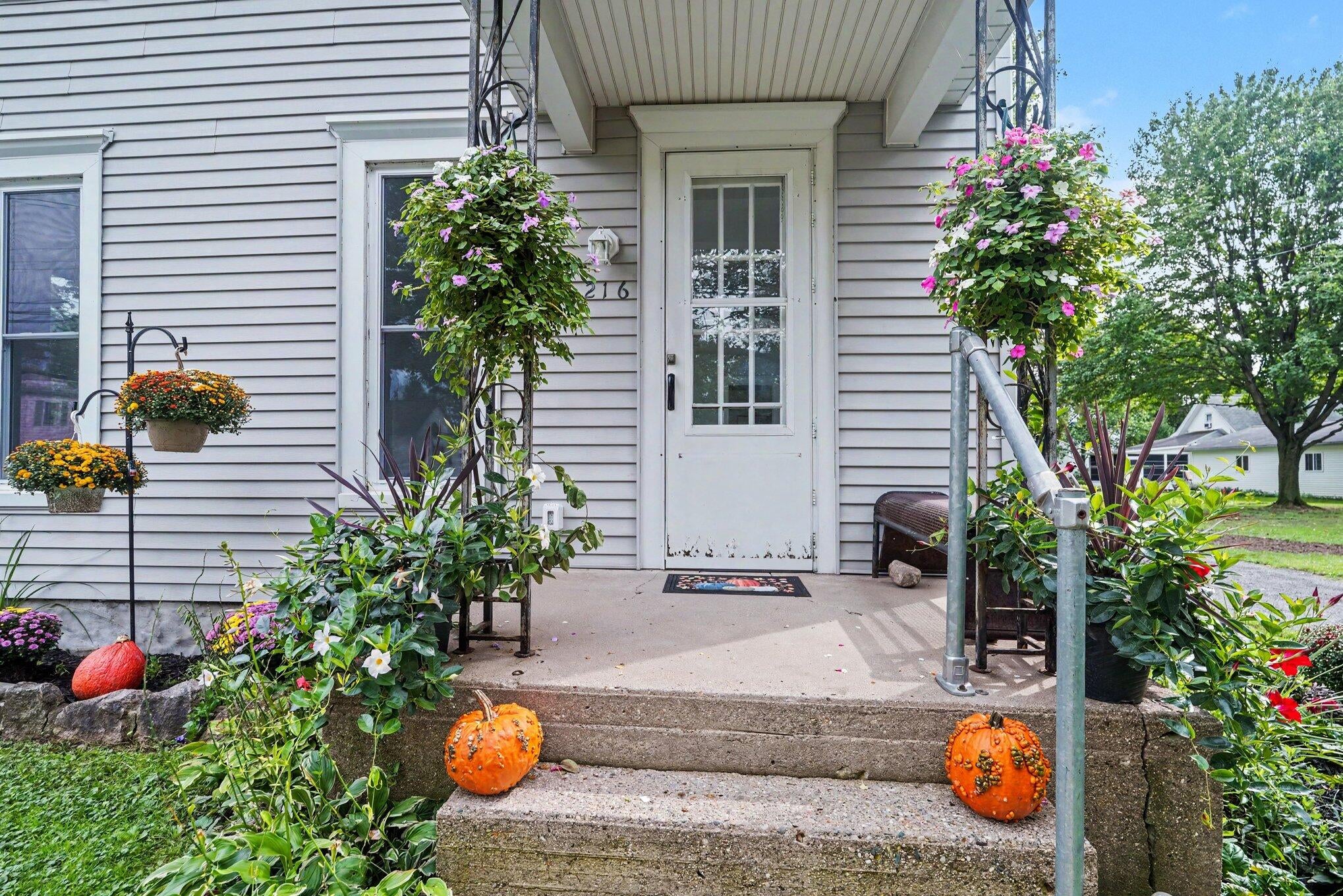 216 N Nottawa Street
