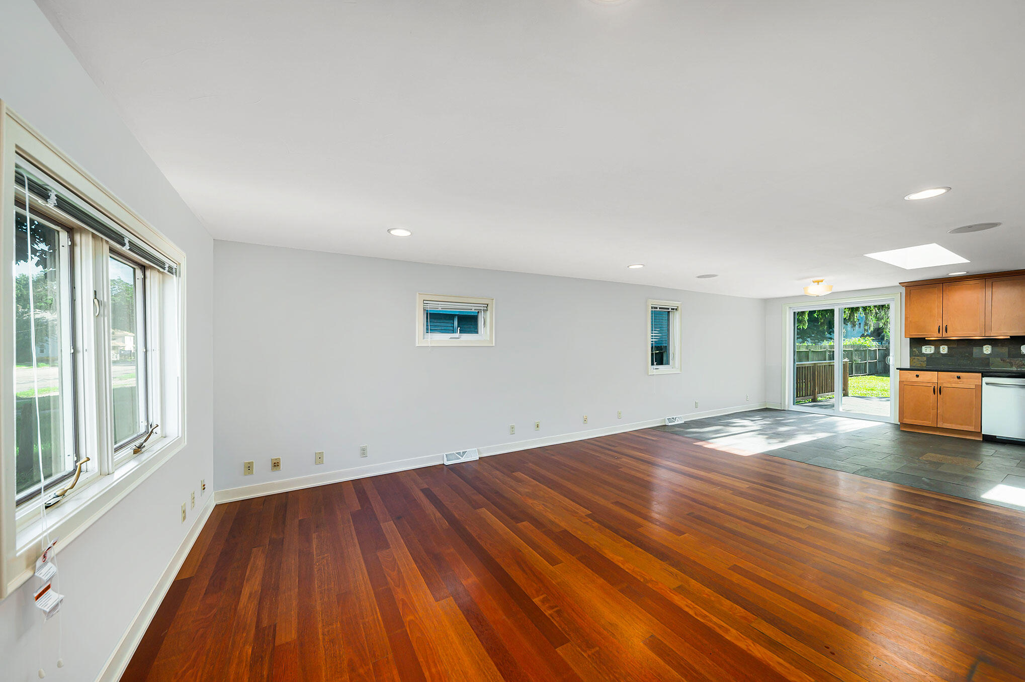 Schoolcraft, Michigan 49087, United States, 3 Bedrooms Bedrooms, ,2 BathroomsBathrooms,Residential,Active,10206