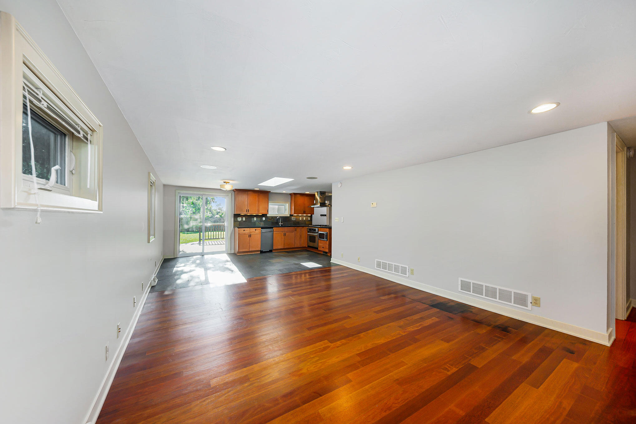 Schoolcraft, Michigan 49087, United States, 3 Bedrooms Bedrooms, ,2 BathroomsBathrooms,Residential,Active,10206