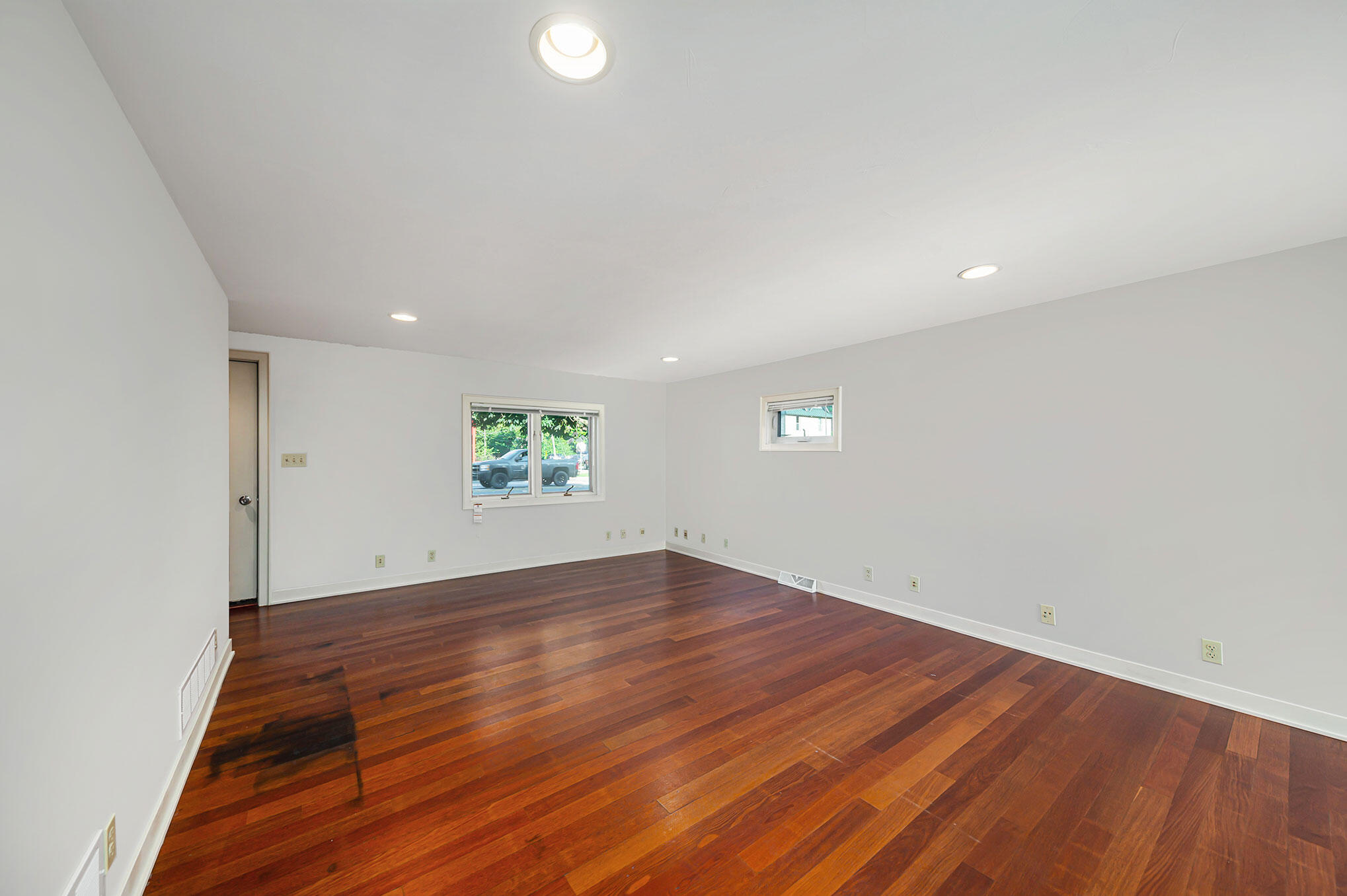 Schoolcraft, Michigan 49087, United States, 3 Bedrooms Bedrooms, ,2 BathroomsBathrooms,Residential,Active,10206