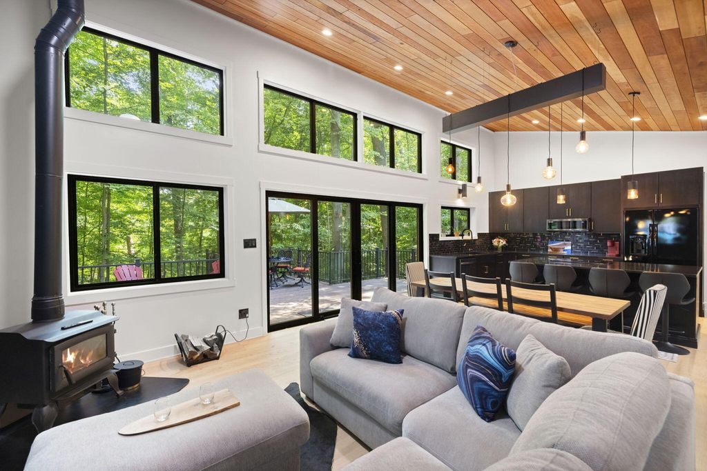 Photo of 14823 N Main Street, Buchanan, MI 49107 (MLS # 26005310)