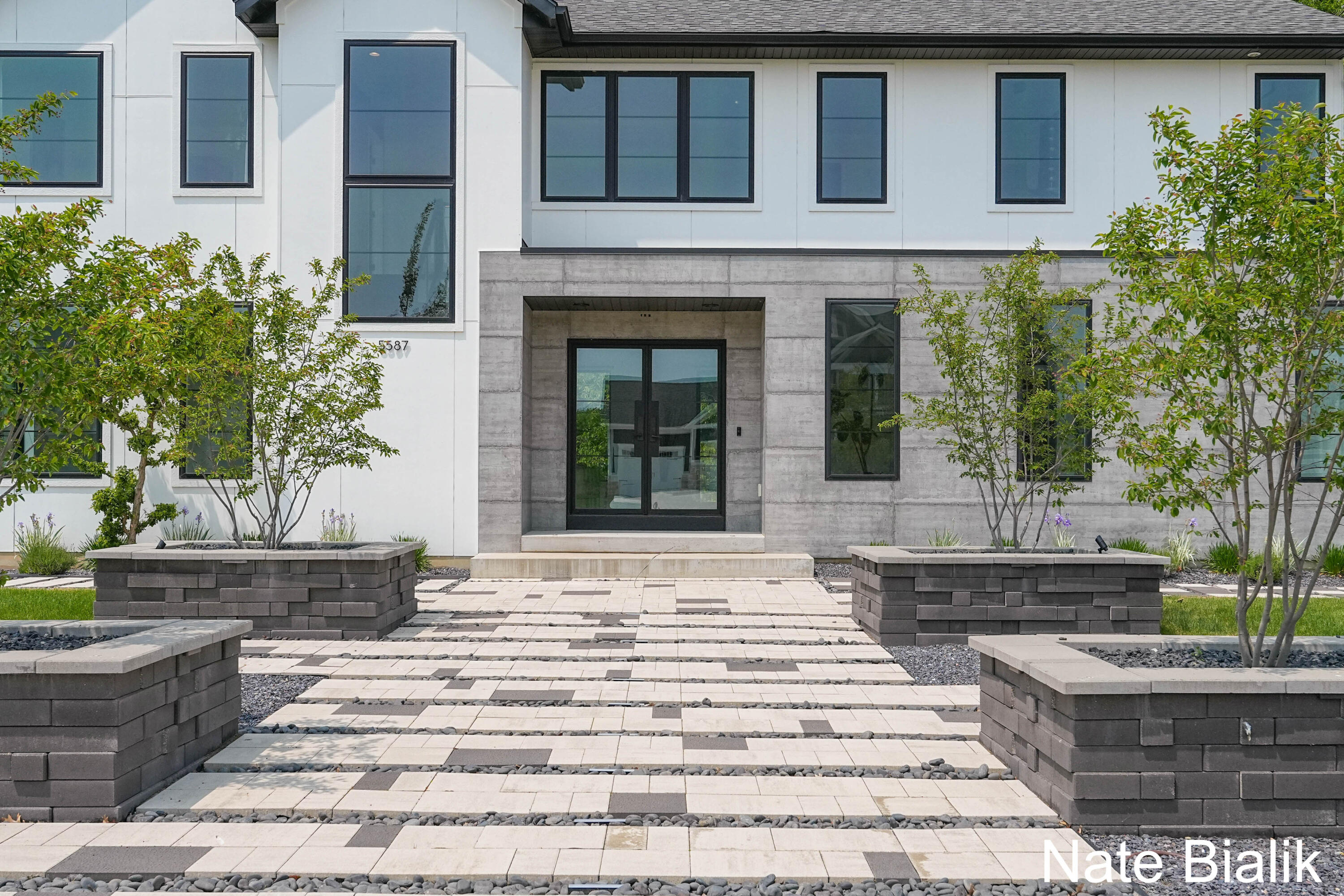 5587 Stonebridge Drive