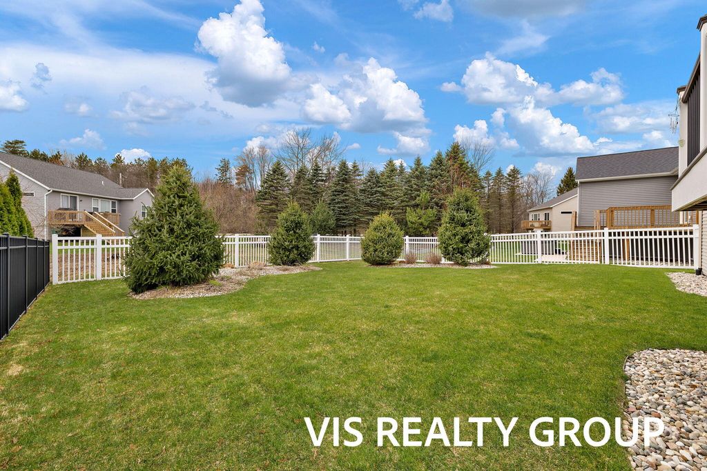 Photo of 16501 Wickshire Place, Spring Lake, MI 49456 (MLS # 26014562)