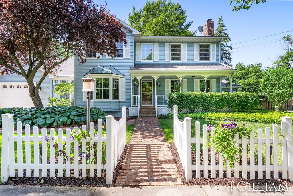 Photo of 1214 Euna Vista Drive, Holland, MI 49423 (MLS # 25032041)