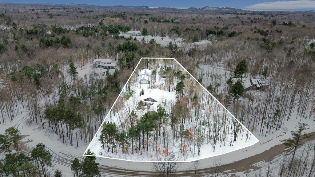 Photo of 4656 Arbor Trail, Holland, MI 49423 (MLS # 25062124)