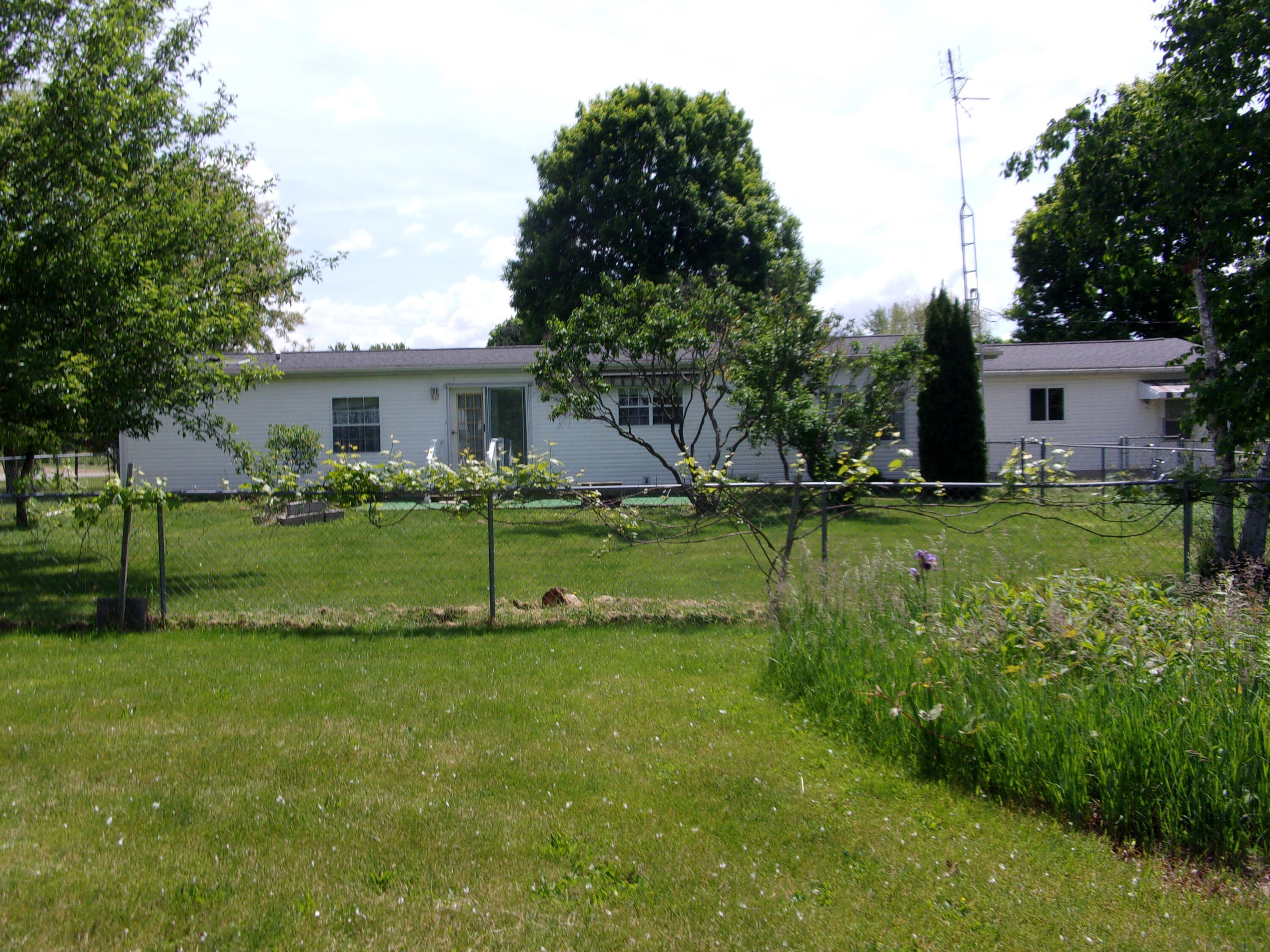 Sturgis, Michigan 49091, United States, 3 Bedrooms Bedrooms, ,2 BathroomsBathrooms,Residential,Pending,144788