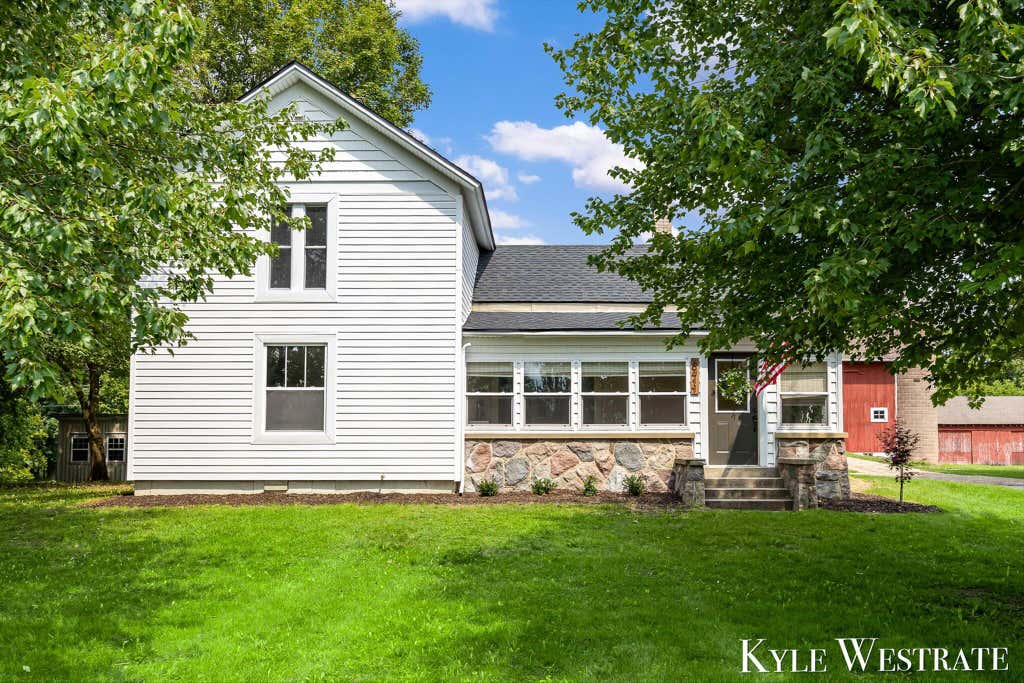 Photo of 6411 11 Mile Road NE, Rockford, MI 49341 (MLS # 26042766)