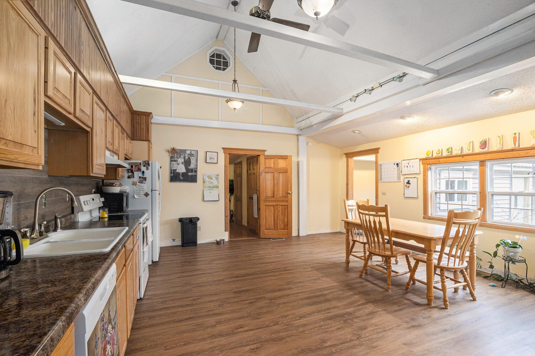 Union City, Michigan 49094, United States, 4 Bedrooms Bedrooms, ,2 BathroomsBathrooms,Residential,Active,186487