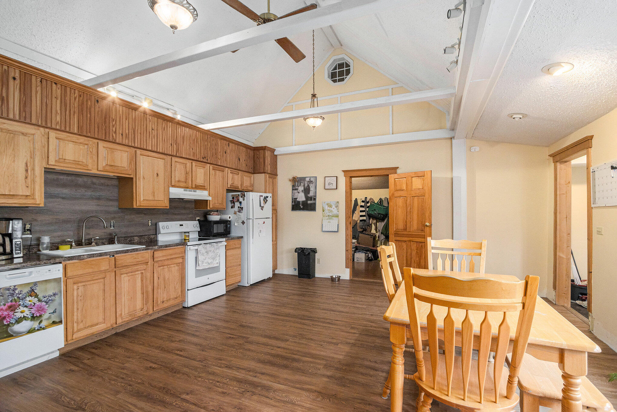 Union City, Michigan 49094, United States, 4 Bedrooms Bedrooms, ,2 BathroomsBathrooms,Residential,Active,186487