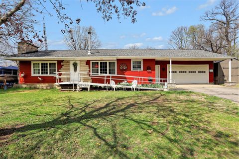 Photo of 7511 E Drive N, Battle Creek, MI 49014 (MLS # 26017493)