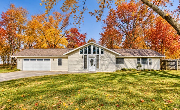 4328 FIKES RD, BENTON HARBOR, MI 49022 - Image eeb9f092febb6a1f57c85e779060e7ed/3353759949