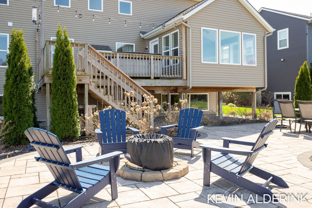 Photo of 13783 Harrington Landing, Holland, MI 49424 (MLS # 26011999)